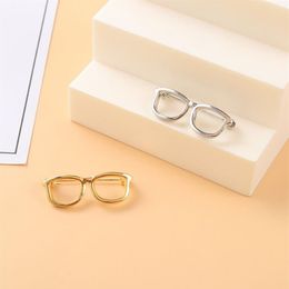 Unisex Golden Glasses Shape Clothes Brooches Lovers Alloy Hollow Out Eyeglasses Lapel Pins Women Men Sweater Backpack Hat Clothing194y