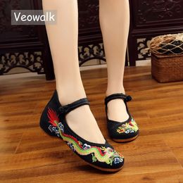 Dress Shoes Veowalk Handmade Women Cotton Ballet Flats Chinese Dragon Embroidery Ladies Old Beijing Casual Breathable Driving 231201