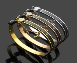 Fashion Lady Titanium Steel Double Colour V Letter Diamond 18k Gold Plated Bracelet Bangle With Lock Four Leaf Flower Pend8136551
