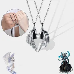 Pendant Necklaces 2 Pieces Angel Demon Wing Link Chain Necklace Magnets Heart Shape Couple Magnetic Lightweight For Lover Dz001