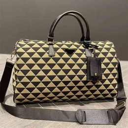 Triangle print Travel Bag Duffle Bag Women Men Designer Travel Luggage boarding bag Ladies Classic Large Capacity shopping Handbag249h