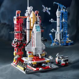 Christmas Toy Supplies ToylinX Centre Lunar Lander Model Building Blocks Spaceship Spaceport Figure Shuttle Rocket Bricks Construction toys 231202