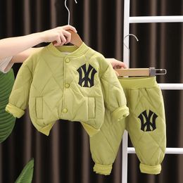 Clothing Sets Kids Designer Luxury Clothes Winter Fashion Thickened Boys Letter Cotton Coats Pants Suit Set Childrens Christmas Outfit 231201