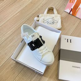 2024 NEW tino lady Dress shoes rivet Leather sneakers Casual shoe Mens Womens Valen Designer white girl boy top quality Outdoor tennis shoe walk loafer track hike shoe