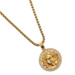 yutong Unisex 316L Stainless Steel Cool Gold-Color Medusa Clean Stone Pendant Chain303t