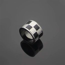 Europe America Fashion Style Rings Men Lady Womens Black Silver-color Metal Engraved V Initials Plaid Lovers Ring Size US6-US92955