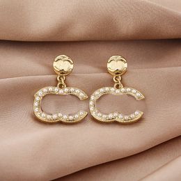 Charm Earrings for Womens Luxury Designer Stud Earrings with Brand LetterYoung Style Jewelry Pearl New Wedding Birthday Gift