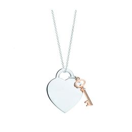 Classic Designer Necklace Women Elegant Double Heart Pendant Necklace Return To Love Silver Gold Fashion Jewellery Enamel Necklace 231202