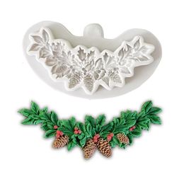 Baking Moulds Christmas Pine Leaf Wreath Silicone Cake Mould High Quality Kitchen Mousse Chocolate Pastry Hand DIY Food Grade 231202