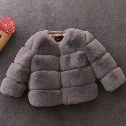 Piumino per ragazze Cappotto di pelliccia invernale Elegante ragazza adolescente Giacche in pelliccia sintetica Cappotti spessi Parka caldo Capispalla per bambini 1-10 anni Vestiti per ragazze 231202