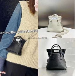 margiela Xiaozhong Mn Ma Shell Bag 5AC Magilla Bag Mini Bag Mini Bag Chain Leather Crossbody Bag