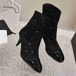 Top Design Winter Boots 2023 Channel Fashion Women Vintage Decorative Leather Cotton Cloth Wool Warm Keeping High Heel Thick Sole Snow Flat Socks Shoes 09-24