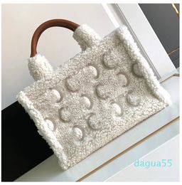 Winter Tote Shoulder Wool Embroidered Cowhide Top Quality Hairy Crossbody Large Capacity Shopping Travel Pouch Adjustable Strap Totes Purse