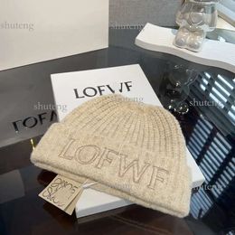 Fashion Woollen Woven Hat Lady Designer Beanie Cap Men's Cashmere Loewf Knitted Hat Winter Warm Hat Gift 716