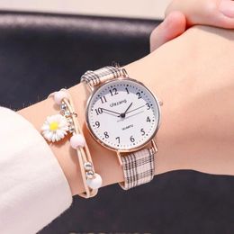 Wristwatches Simple Women Watch Casual Exquisite Stainless Dial Fabric Belt Watches Fashionable Style Quartz Wrist For Ladies