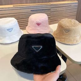 Knitted Hat winter Woollen Designer Chunky Women bonnet gift Winter Knit Thick Warm Faux Fur Pom Beanies Hats Female Bon s