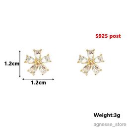 Stud Korean New Crystal Flower Earrings for Girls Five Petals Gold Color Metal Stud Earrings Women's Small Earrings Cute Ear Jewelry R231204
