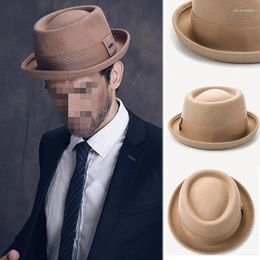 Berets Vintage Hat Men Wide Brim Wool Felt Fedora Black Top Hats Man British Retro Jazz Ribbon Trilby Panama Gangsters Caps Gentlemen