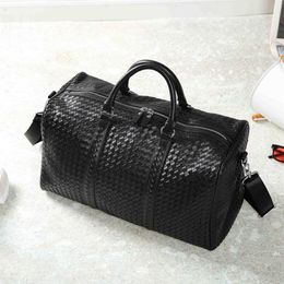 Factory whole men handbag hand-coded fashion Knitting bag street fashions Crochet leather fitness bags outdoor sports leisure 294r