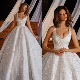 Glitzernde Prinzessin Brautkleider 2024 V-Ausschnitt Spaghettiträger Perlen Brautkleider Luxus Applikationen Bräute Kleider Party Robes De Mariage