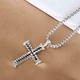 Men Style Chain Necklace Necklaces Pendants Classic Women Diamond Dy Vintage Pendant Hip Jewellery Cross Hop length 50cm190Q