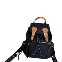 Zaino di lusso con manico in pelle Borsa di design Tracolla regolabile Zaino multifunzionale Borsa da viaggio di moda Zaino classico nero versatile Borsa a tracolla rosa