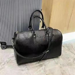 Designers Fashion Duffel Bags Luxury Men Female Commerce Travel Bags Leather Handbags Large Capacity Holdall Carry On Luggage Over202S