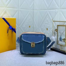 High quality outdoor bag ladies man purse designers luxury bags cross the latest handbags fashion bags to relax at the bottom of 317H