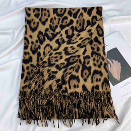 Scarves Winter Warm 200X70CM Shawls Autumn Female Thick Wrap Bandana Luxury Brand Leopard Print Scarf Fashion Cashmere Fringe Scarves J231204