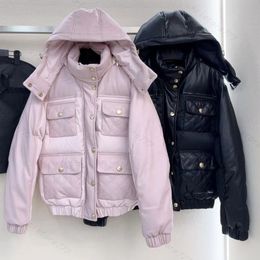 24 Piumini firmati da donna con cappuccio FW Parka Piumino con bottone a lettera Pelle di agnello Casual Outdoor Inverno Caldo cerniera ispessita Cappotti firmati Giacca Top