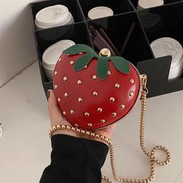 Evening Bags Cute Strawberry Heart Shape Women Clutch Bag Fashion Ladies Chain Purses And Handbags Female Rivet Mini Party Crossbo255g