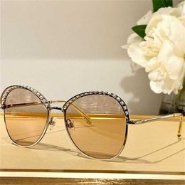 New Quality Xiaoxiangfeng Edge Pearl Metal CH4246 Sunglasses for Women Light Colour High Beauty Glasses Can Be Paired with Myopia