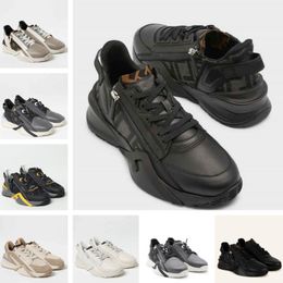 Berühmte Outdoor Flow Sportschuhe Herren Sneakers Flats Mesh Atmungsaktiv Für Herren Hochwertige Casual Walking Technische Stoff Herren Discount Trainer