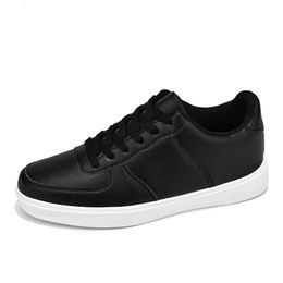 Dress Shoes Classic Leather Men White Casual Breathable Comfort Sneakers Outdoor Mens Walking Running Couple Footwear Size 3647 231204