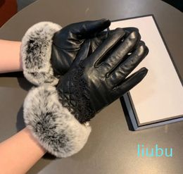 Five finger gloves Leather women sheepskin rabbit fur Winter women's gloves Official genuine counter genuine Europe