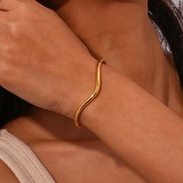 Bangle Trendy Girls Stainless Steel V Bracelet Luxury Cuff Bangles Women Steinless Jewelry Jewellery 2024