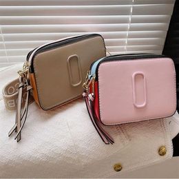 Designer Womens Shoulder Bag Letter pink green black Color Contrast Camera Bags Versatile Messenger Bags 20-12-8cm241A