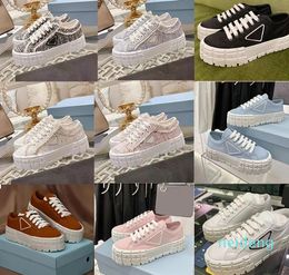 Designer Women Shoes dress Nylon Casual Shoes Gabardine Classic Canvas Sneakers Brand Wheel Lady Stylist Trainers Fashion Platform Solid