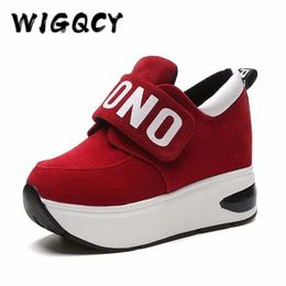 Height Increasing Shoes Platform Outdoor Shoes Hidden Heel Breathable Thick Sole Slip On Creepers Wedge Increase Shoes Black Red Casual Women shoes 231204