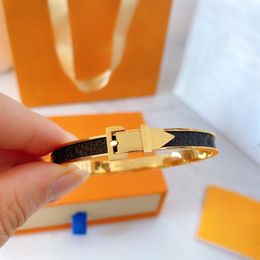 Real Leather Designer Jewellery Love Lock V Bracelets Bangles for Women Men Jewellery Fashion285P