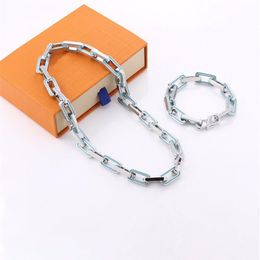 Europe America Fashion Necklace Bracelet Men Silver-colour Metal Engraved V Letter Flower Pattern Blue Enamel Thick Links Chain Je214N