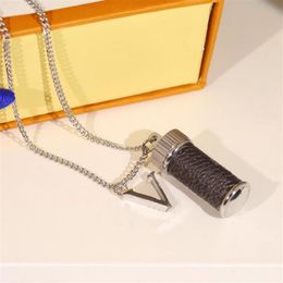 Europe America Style Men Lady Women Eclipse Lovers Long Necklace With V Initials Wrap Leather Perfume Bottle Pendant M63641263z2307