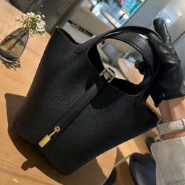 Designer Picotin Lock Bag New 2023 Genuine Leather Bucket Premium Feel Handbag Women's Large Capacity Versatile Top Layer Cowhide Vegetable Basket NYL8