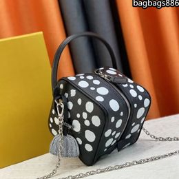 Top quality designer women's crossbody bag Dice bag Square handbags M21778 M21779 M43589 M46450 M59611 handle Makeup box bag fashionable shoulder bags mini wallet