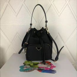 Bucket Bag Women Designer Nylon Handbag Mini Tote Small Luxurys Shoulder Crossbody Bags Ladies Nano Purses252N