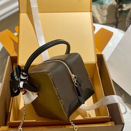 Designer Bag Chain Shoulder Bag Handbag 21778 Womens Fashion Makeup Bag Crossbody Bag Square Three Dimensional Wallet tote