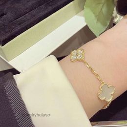 designerVan Clover Bracelet New High Quality Clover Bracelet Ins Fives Simple Hundred Ladies Couple Bracelet Gift