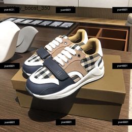 Solid Size burberyity New Box luxury Free designer Colour sneakers kids Listing shoes Packaging Children's khaki 26-35 shoes shipping baby I5AE