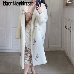 Alpaca Coat Maxmaras Wool Coat Same Material 2023 New Hippocampus Bear Women's Mid length Sheep Fleece Mid length with Fur