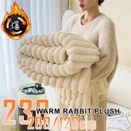 Blankets Winter Warm Blanket Rabbit Plush Skin-Friendly Bedspread Solid Striped Throw Blankets Sofa Air Conditioning Blanket For Bedroom 231204